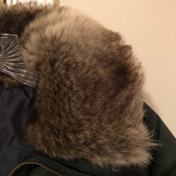 Forest green puffer jacket. Old Navy. - Picture 5 of 6